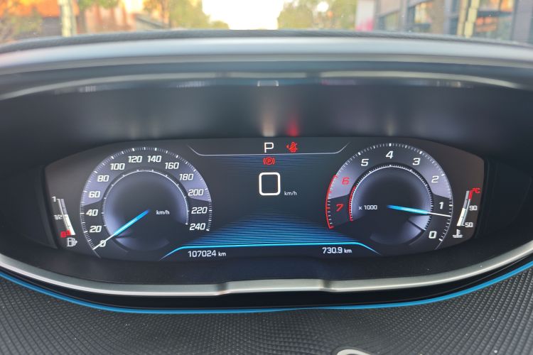 标致5008 2017款 350THP 7座精英版中控内饰15