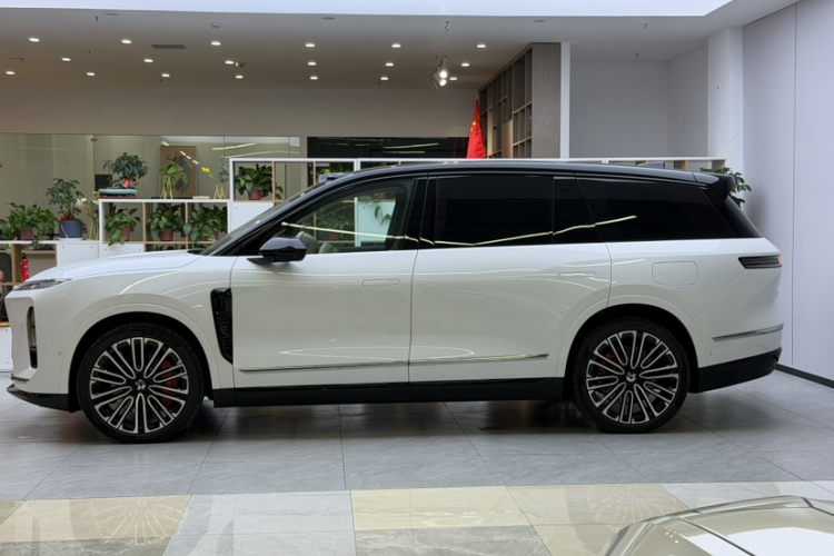 蔚来ES8 2026款 六座行政签名版车身外观6001