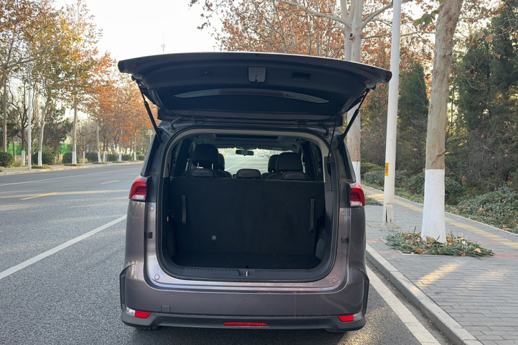 上汽大通MAXUS EUNIQ 5 2020款 大电量旗舰版 七座局部细节23