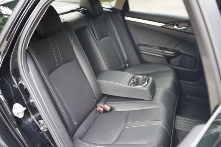 本田 思域 2016款 220TURBO CVT尊贵版中控内饰7005