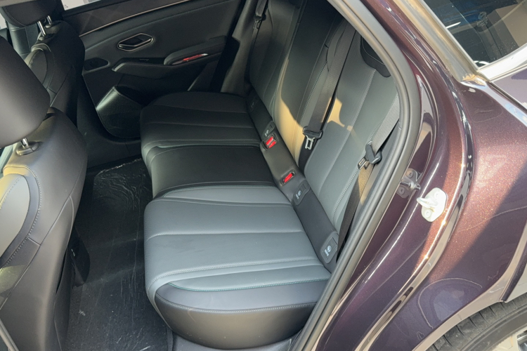 比亚迪 秦L 2025款 DM-i 智驾版 80KM领先型中控内饰7001