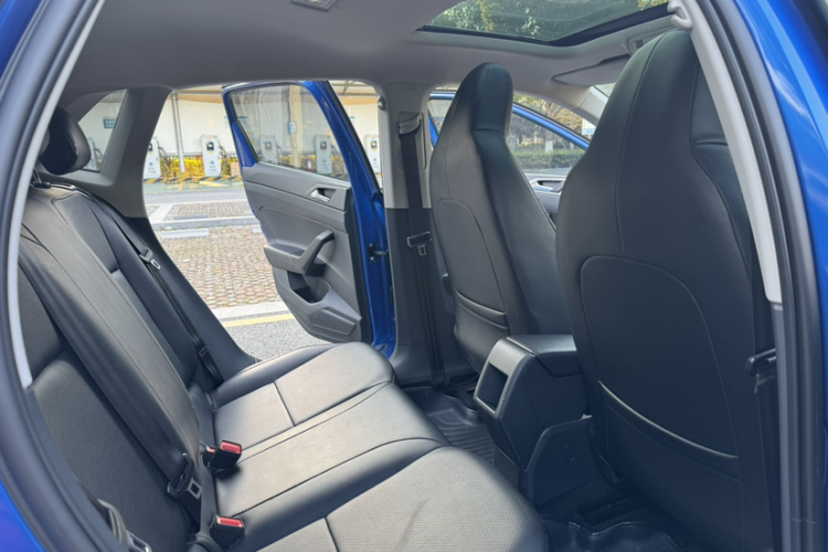 大众 Polo 2019款 Plus 1.5L 自动全景乐享版中控内饰7003