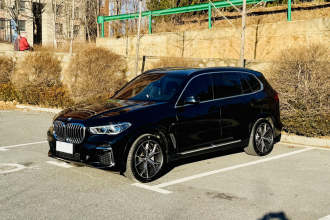 宝马X5 2022款 xDrive 40Li M运动套装