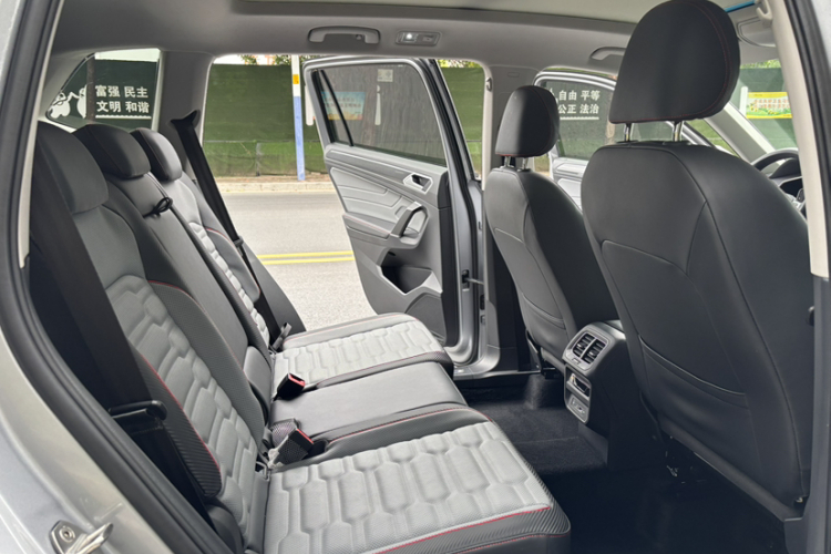 大众 途观L新能源 2023款 430PHEV 插电混动旗舰版中控内饰7002