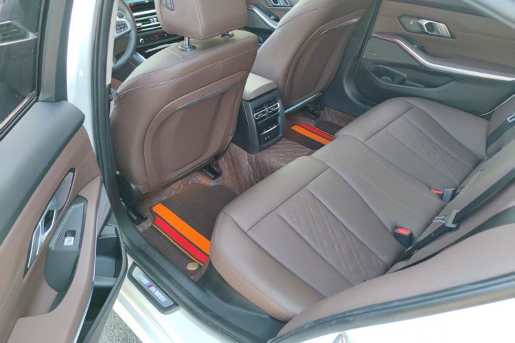 宝马3系 2023款 325Li M运动曜夜套装中控内饰7003