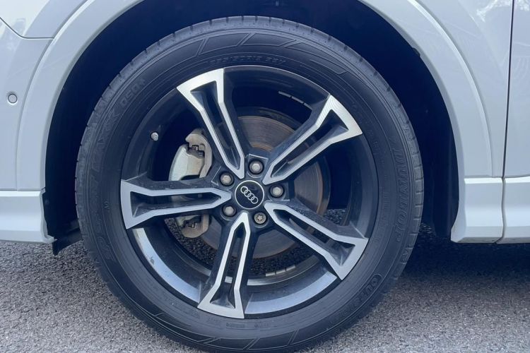 奥迪Q3 2023款 40 TFSI 时尚动感型车身外观6005