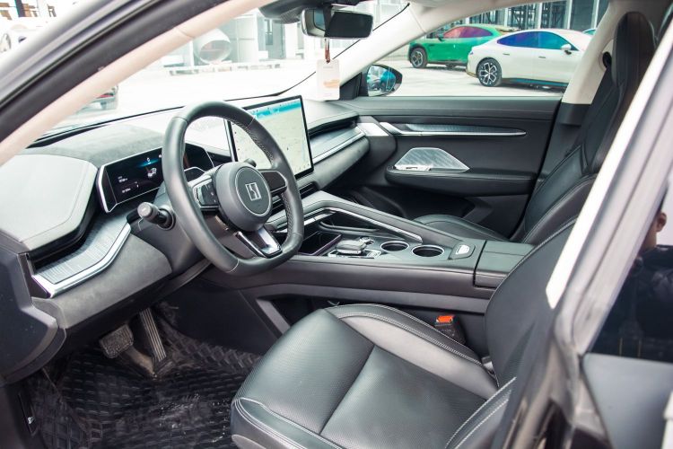 极氪001 2022款 超长续航单电机 WE版中控内饰7012