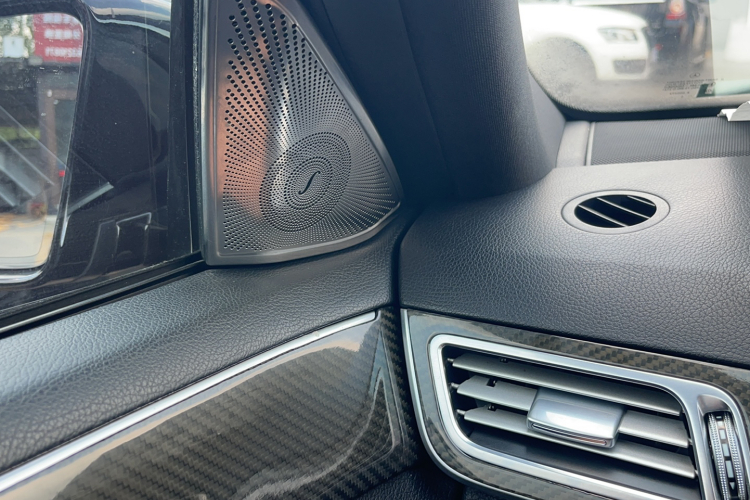 奔驰E级 2015款 改款 E 180 L 运动型中控内饰7006