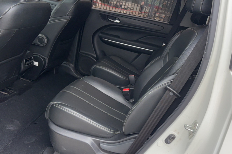 广汽传祺 传祺M6 2021款 270T DCT豪华版（七座）中控内饰7003