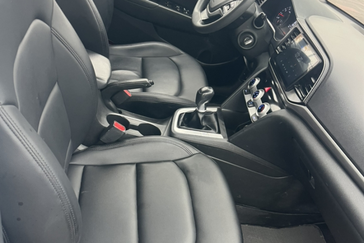 现代 领动 2019款 1.5L 手动智炫·活力型中控内饰7007