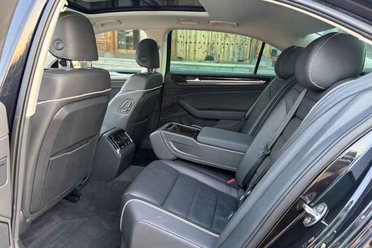 大众 辉昂 2016款 480 V6 四驱至尊版中控内饰7004