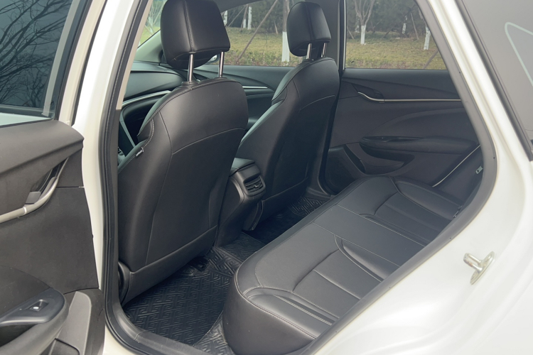 别克 英朗 2021款 改款 典范 1.5L 自动精英型中控内饰7003