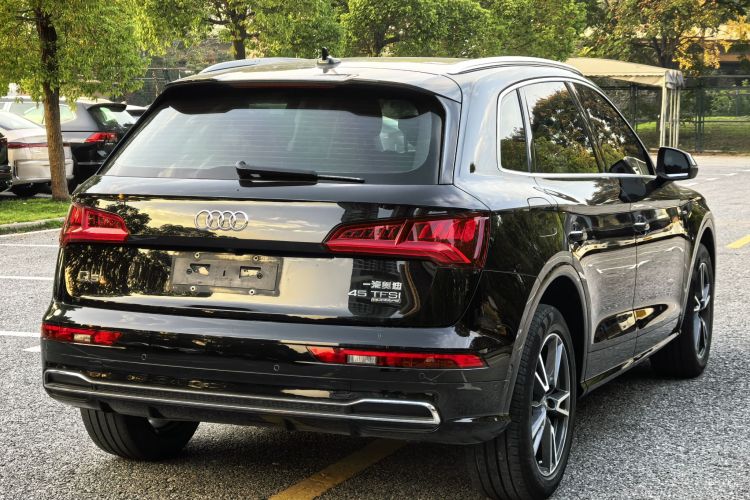 奥迪Q5L 2020款 45 TFSI 尊享时尚型车身外观6006