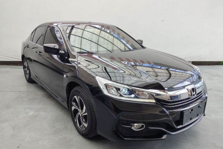 本田 雅阁 2016款 2.0L 舒适版车身外观6013