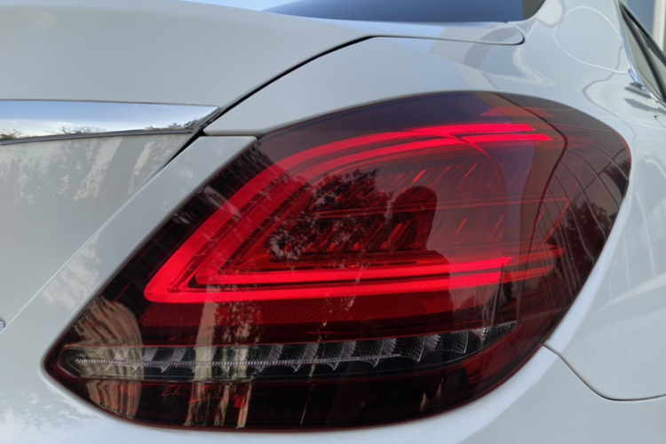 奔驰C级 2019款 改款 C 260 L 运动版车身外观6003