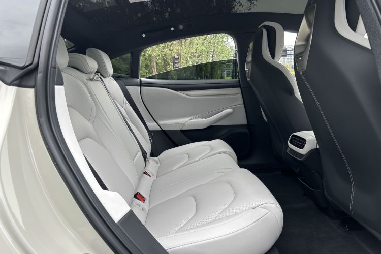 小米汽车 小米SU7 2024款 后驱超长续航高阶智驾Pro版中控内饰7010