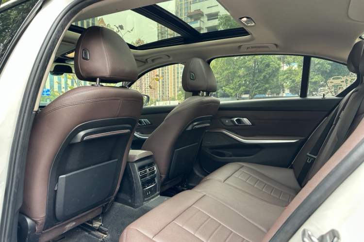 宝马3系 2020款 330Li xDrive M运动曜夜套装车身外观6003