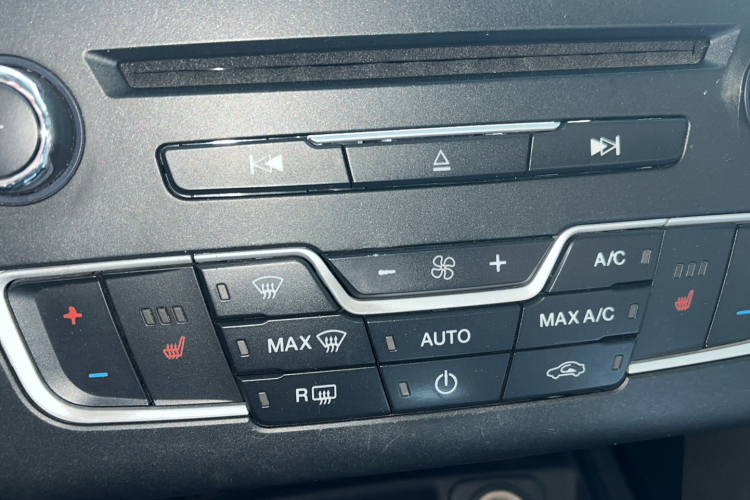 福特 蒙迪欧 2013款 2.0L GTDi200豪华型局部细节16