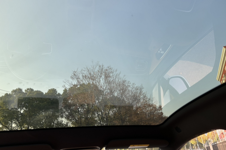 飞凡汽车 飞凡R7 2025款 长续版中控内饰7009