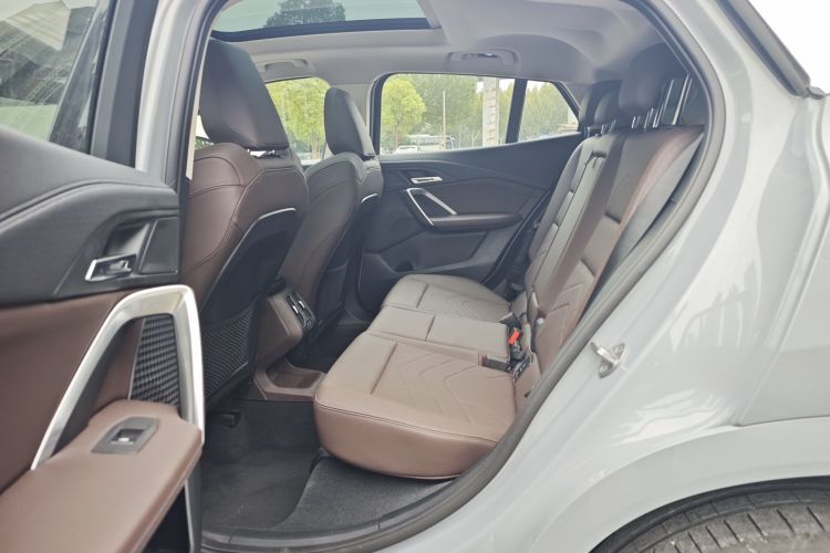 宝马X2(进口) 2024款 sDrive25i M运动套装中控内饰7005