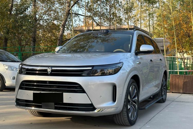 鸿蒙智行 问界M7 2024款 1.5T 智驾四驱Max版 5座车身外观1