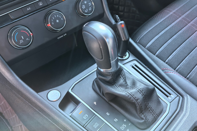 大众 朗逸 2023款 300TSI DSG星空满逸版中控内饰7002