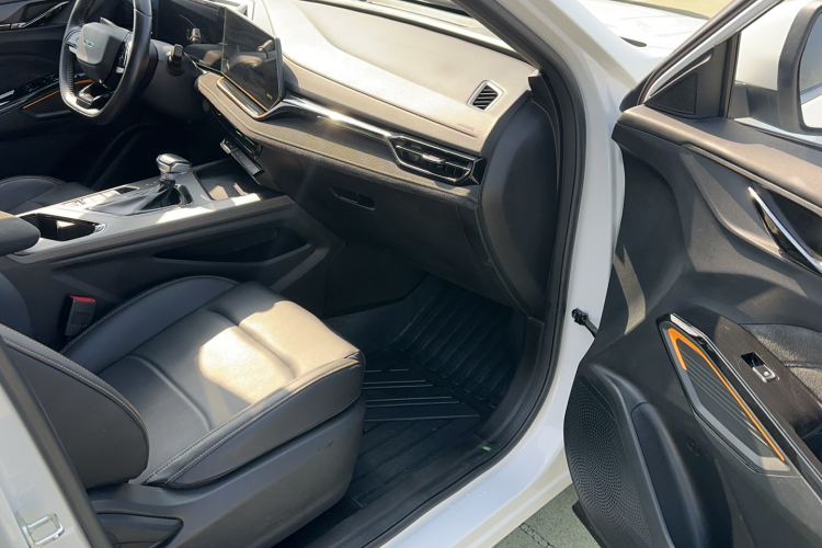 长安欧尚X5 PLUS 2023款 改款 1.5T DCT先锋型中控内饰7007