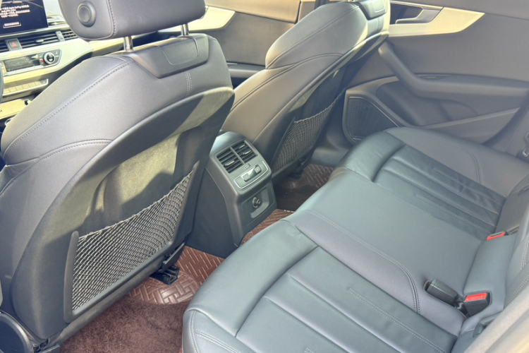 奥迪A5 2022款 Sportback 40 TFSI quattro 豪华动感型中控内饰7007