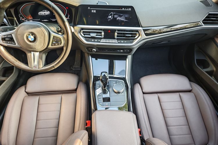 宝马3系 2021款 改款二 320Li M运动套装中控内饰7009