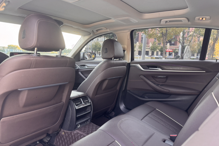 宝马5系 2021款 530Li 领先型 豪华套装车身外观6006