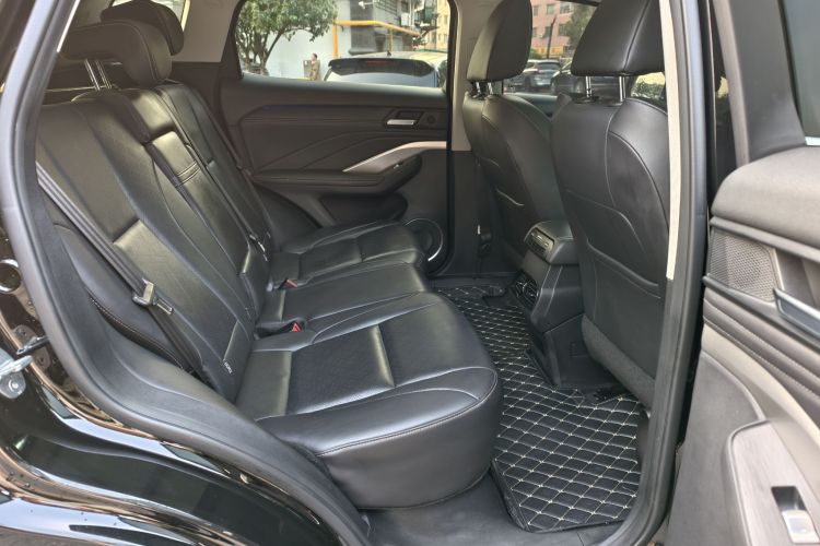 魏牌 VV6 2021款 2.0T 两驱智享+中控内饰7007