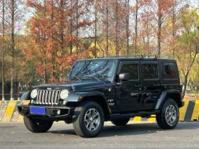 Jeep 牧马人 2017款 3.0L Sahara 四门舒享版