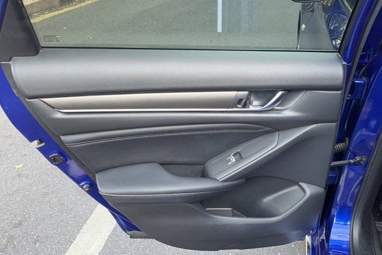 本田 雅阁 2018款 230TURBO 舒适版 国V中控内饰7009