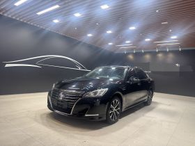 丰田 皇冠 2018款 2.0T 时尚版