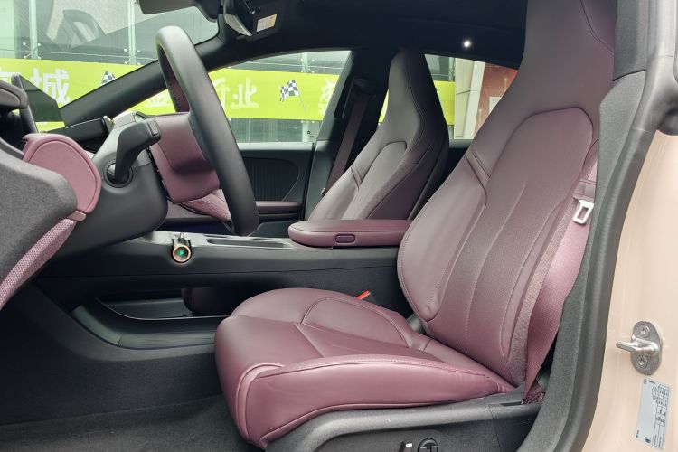 蔚来ET5 2022款 75kWh中控内饰7008