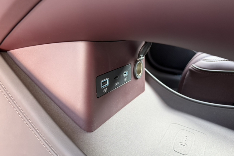 腾势Z9GT 2024款 1100四驱Pro版局部细节9002