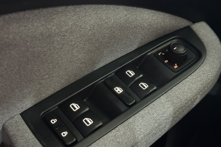 零跑汽车 零跑T03 2022款 炫晶版局部细节9004