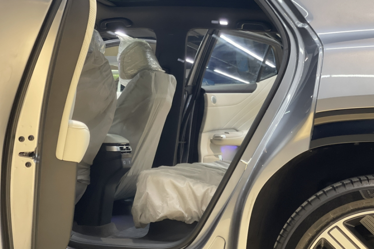 长安启源E07 2025款 纯电 四驱 90kWh Ultra高性能版中控内饰7013