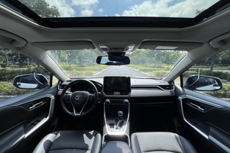 丰田 RAV4荣放 2020款 2.0L CVT两驱风尚版中控内饰7002