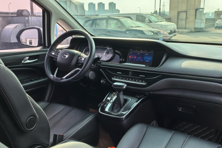 广汽传祺 传祺M6 2021款 270T DCT豪华版（七座）中控内饰7001