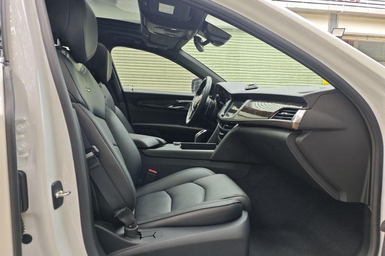 凯迪拉克CT6 2021款 28T 领先超级巡航型中控内饰7003