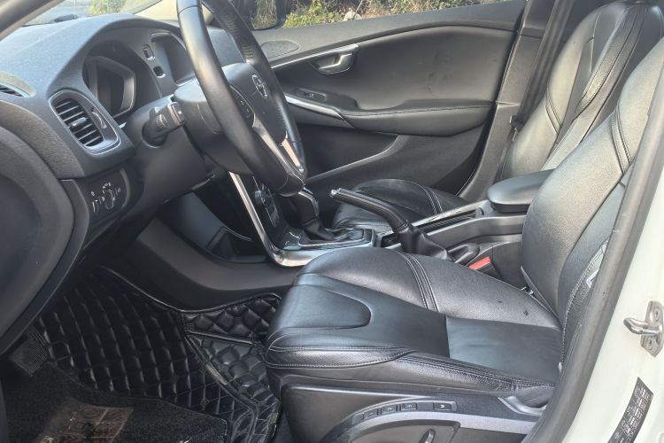 沃尔沃V40 2017款 T3 智逸版中控内饰7001