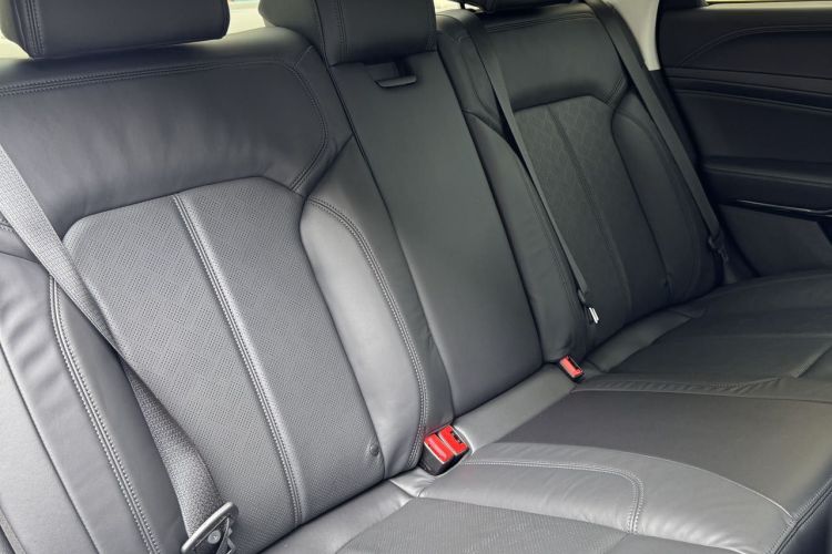 福特 金牛座 2019款 EcoBoost 245 尊享版局部细节22