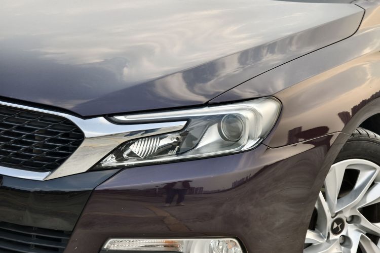 DS 5LS 2016款 1.6T 风尚版THP160局部细节36