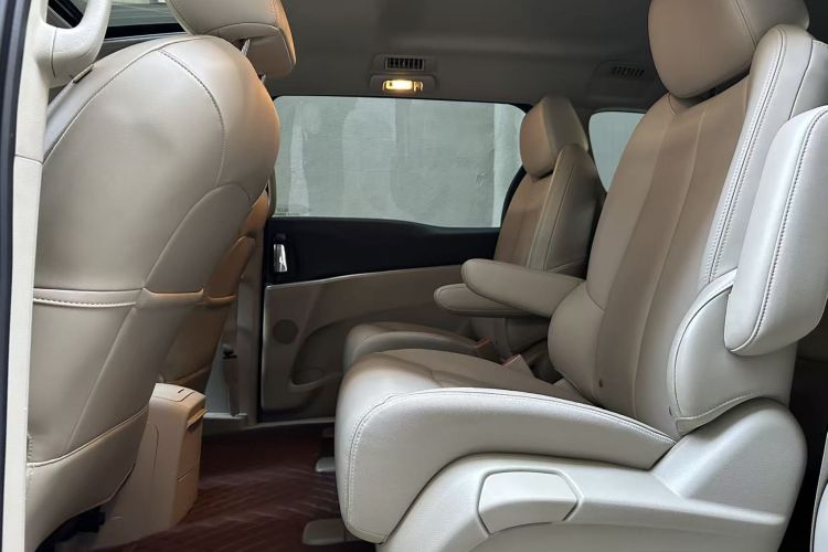 别克GL8 2018款 28T 豪华型 国VI中控内饰7003