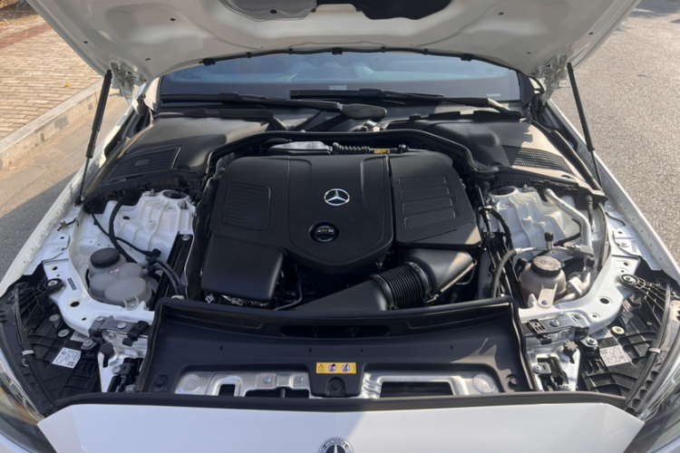 奔驰C级 2024款 C 260 L 皓夜运动版局部细节24