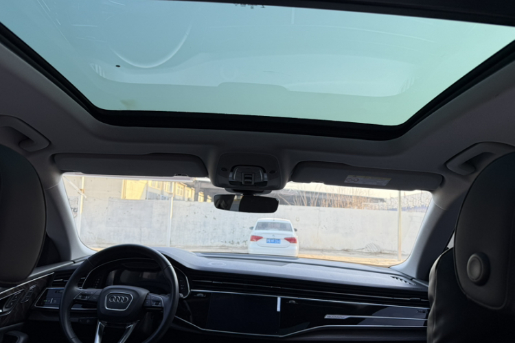 奥迪Q8 2022款 55 TFSI 豪华动感型局部细节22