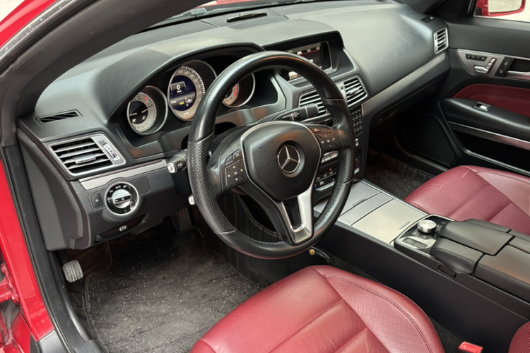 奔驰E级(进口) 2014款 E 200 轿跑版中控内饰7004