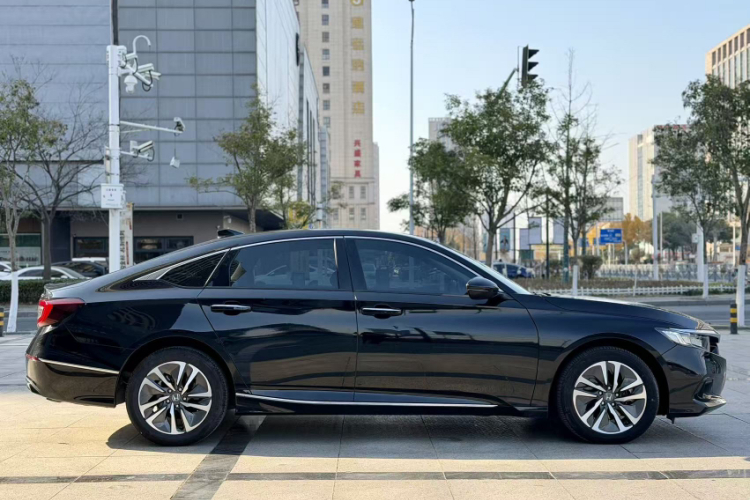 本田 雅阁 2022款 锐·混动 2.0L 锐领版车身外观6004