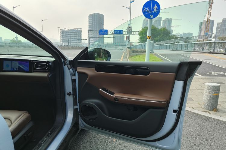 零跑汽车 零跑C01 2023款 增程 316 智享版中控内饰7003